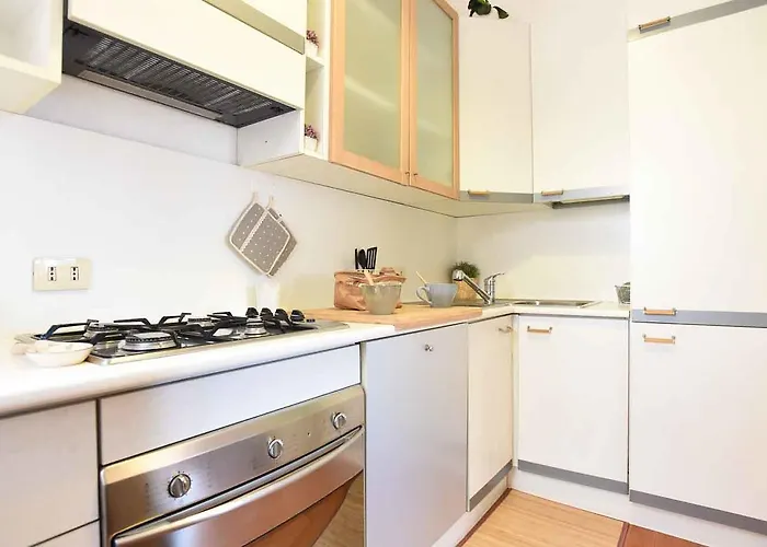 Romantic Flat Near Metro Flaminio Roma